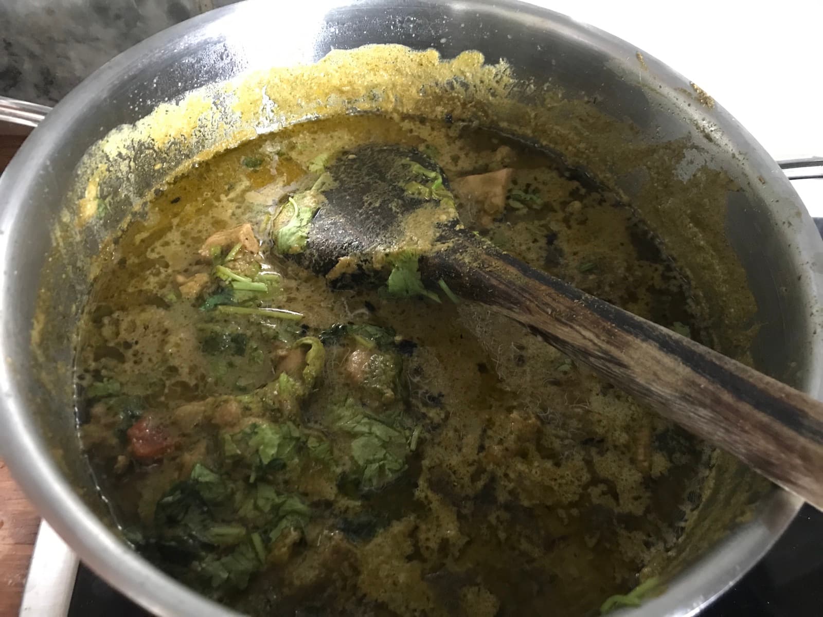 Chicken curry with rosted coconut